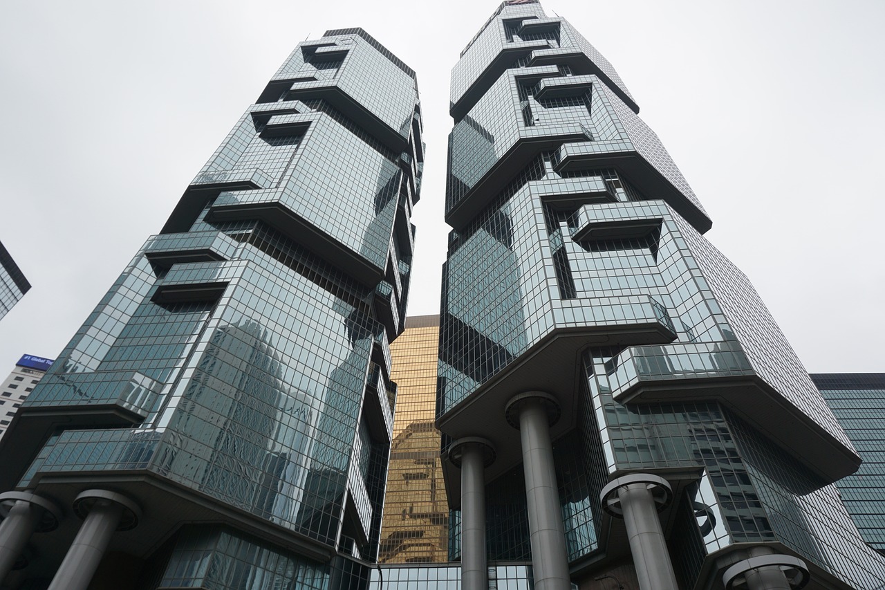 香港最新时事报道速递，时事信息一览无余